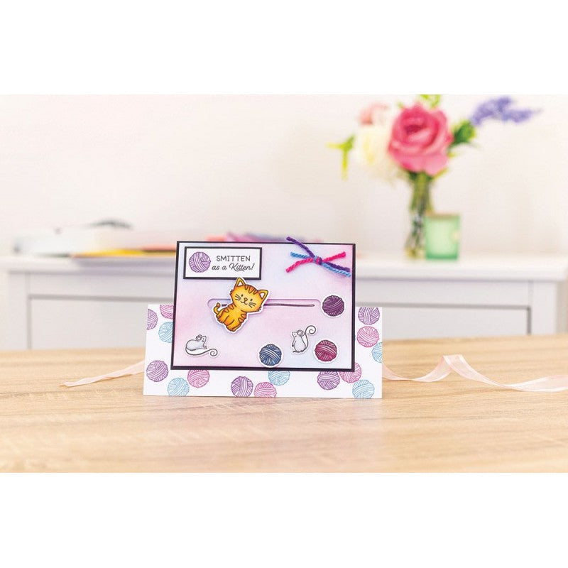 SET DE SELLO Y TROQUEL ENAMORADO COMO UN GATITO DE CRAFTERS COMPANION