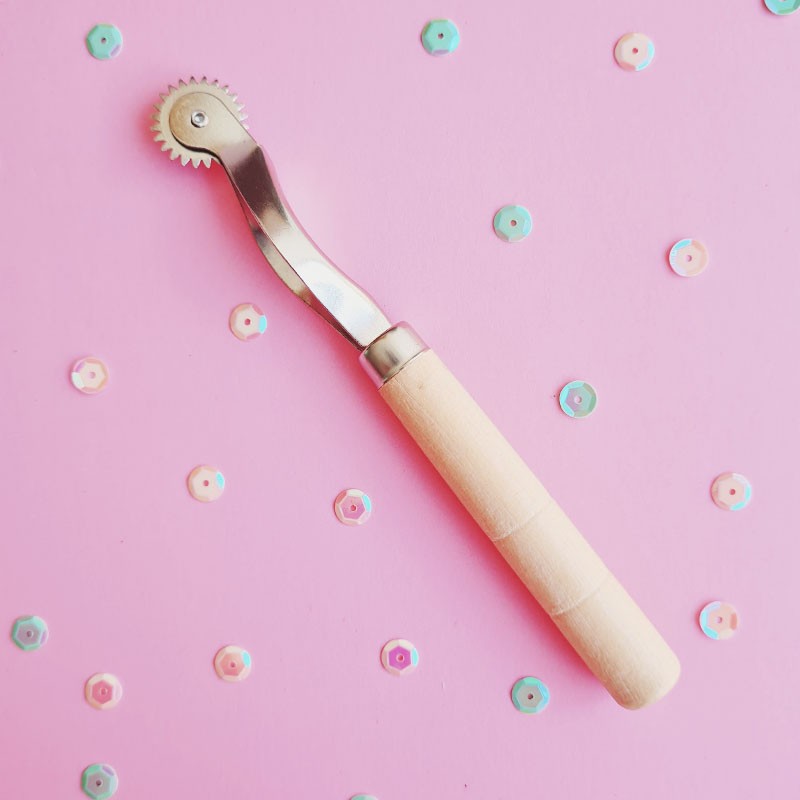 REPUJADOR DE LINEA PUNTEADA