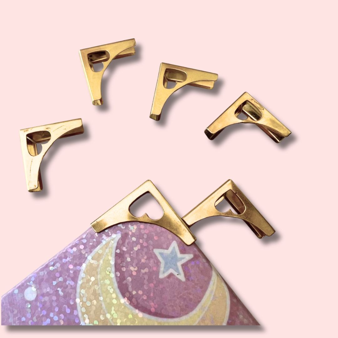 ESQUINAS METALICAS CORAZON DORADO 2CM (6 pcs)