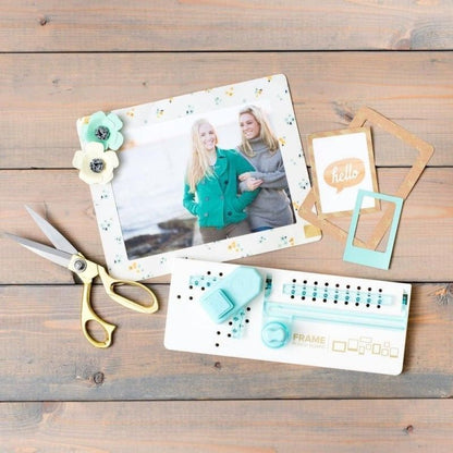 FRAME PUNCH BOARD WE R MEMORY KEEPERS