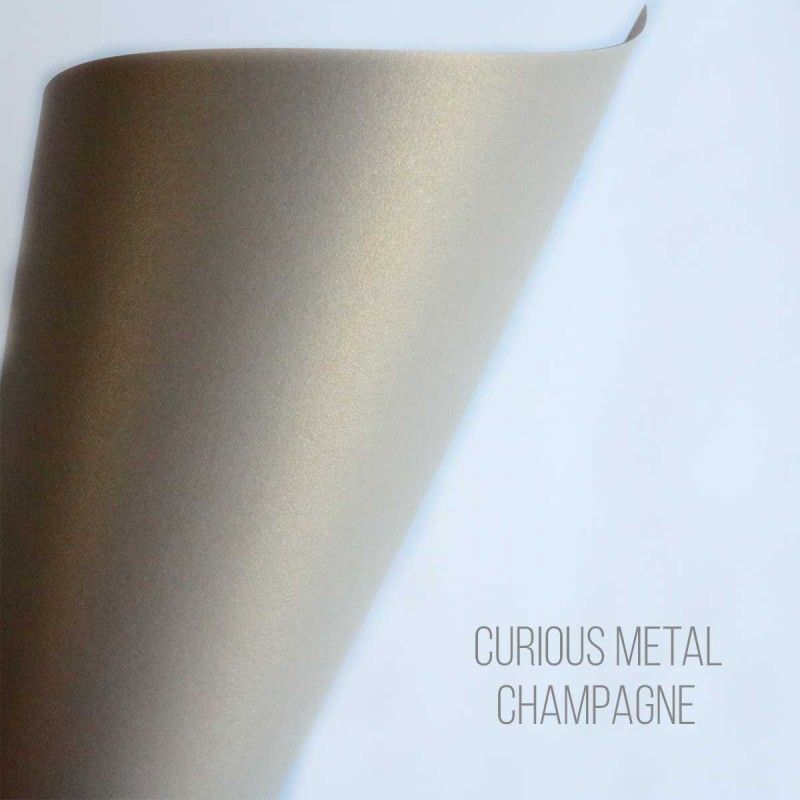 CARTULINA CURIOUS METAL CHAMPAGNE 300 GR 14cm x 22cm (10 HOJAS)